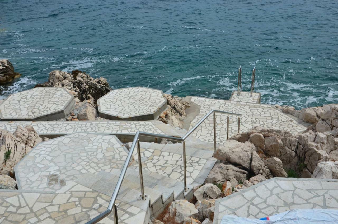 Vila Sofia Novi Vinodolski Buitenkant foto