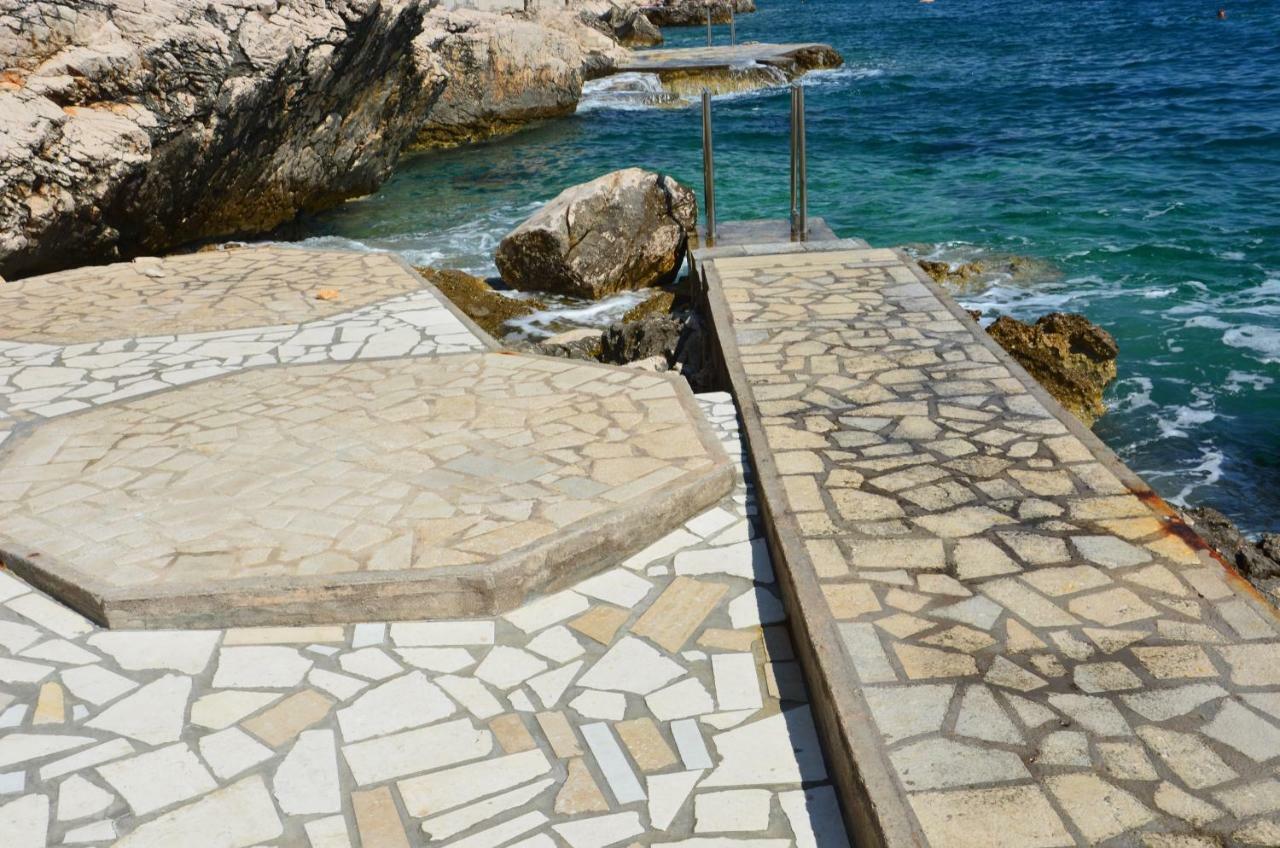 Vila Sofia Novi Vinodolski Buitenkant foto